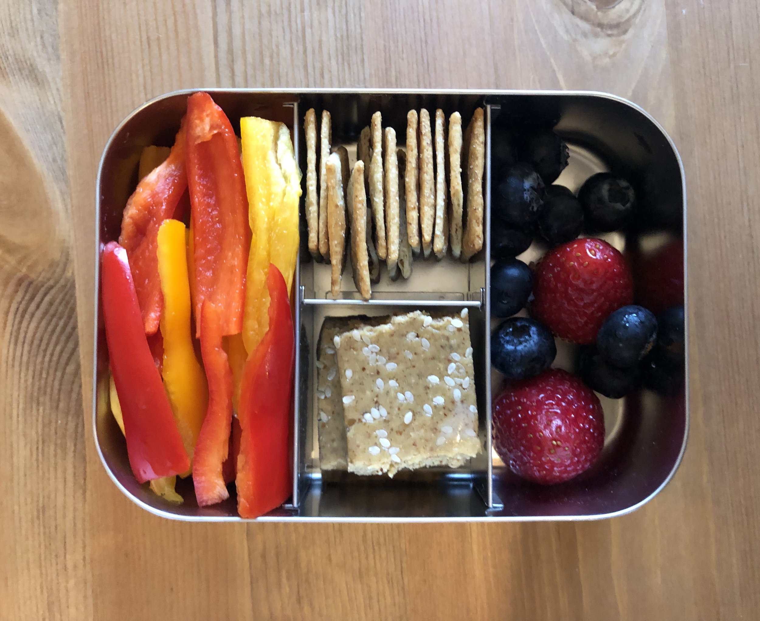  peppers, perfect bar, paleo crackers, berries 