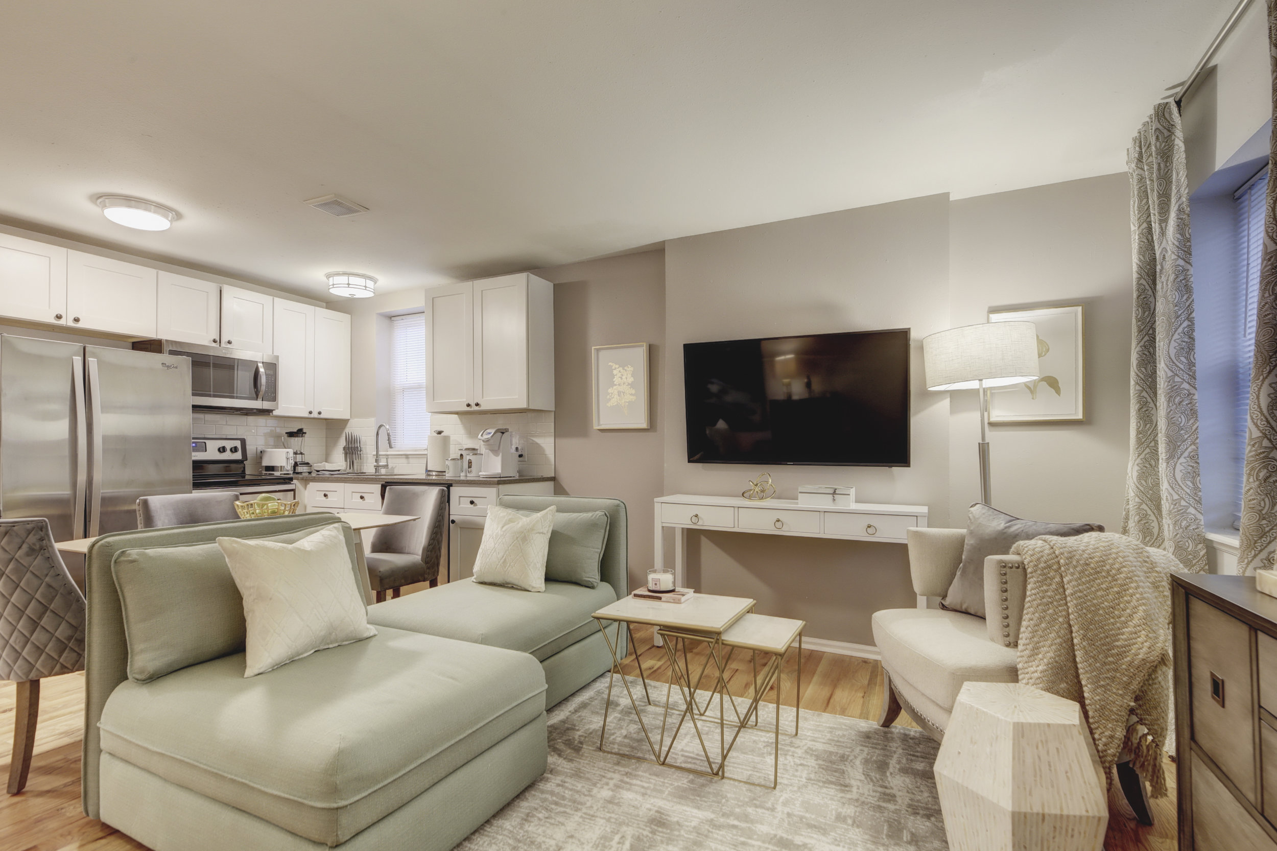 4211 Tremont-15.jpg