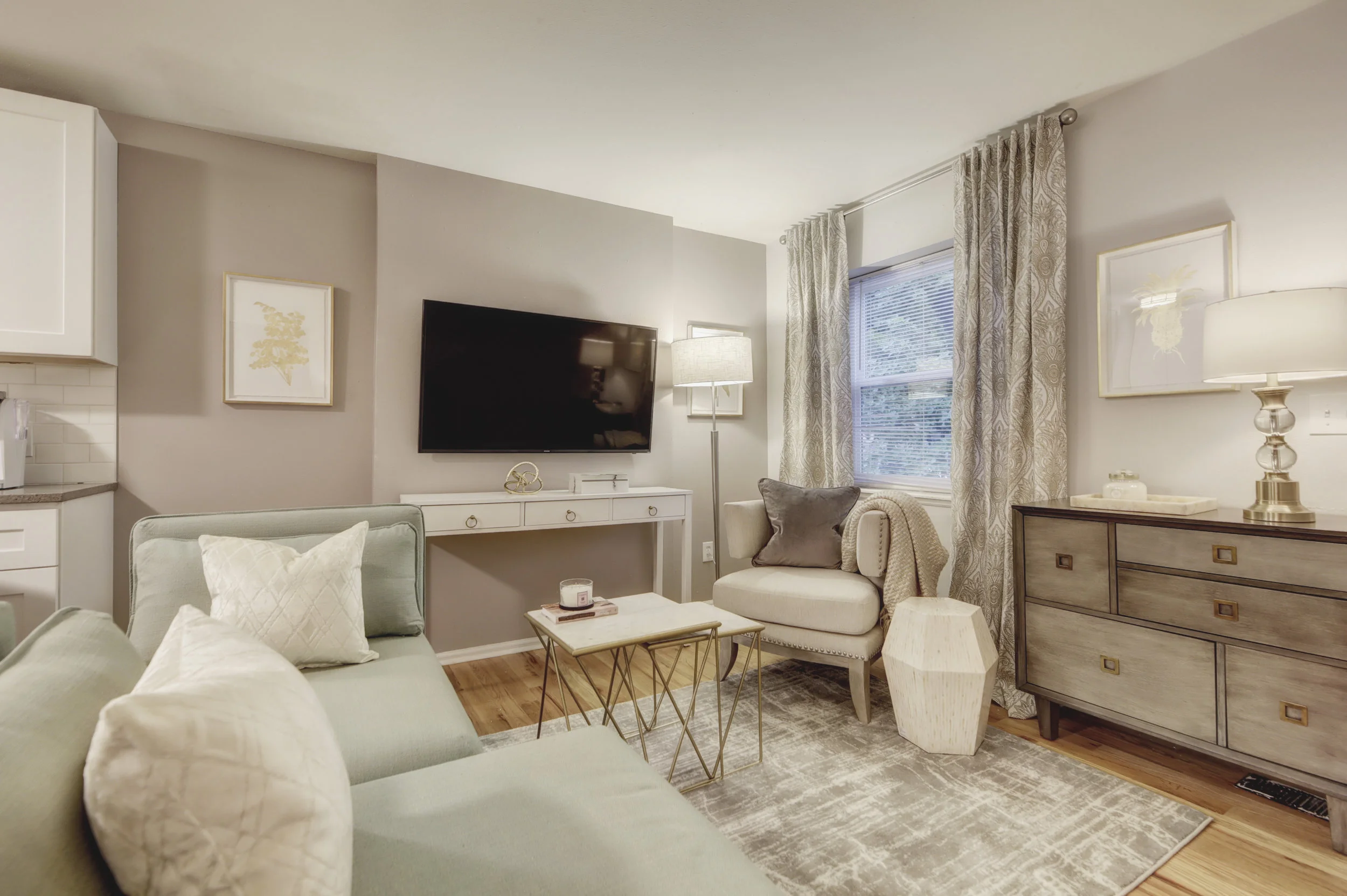 4211 Tremont-16.jpg
