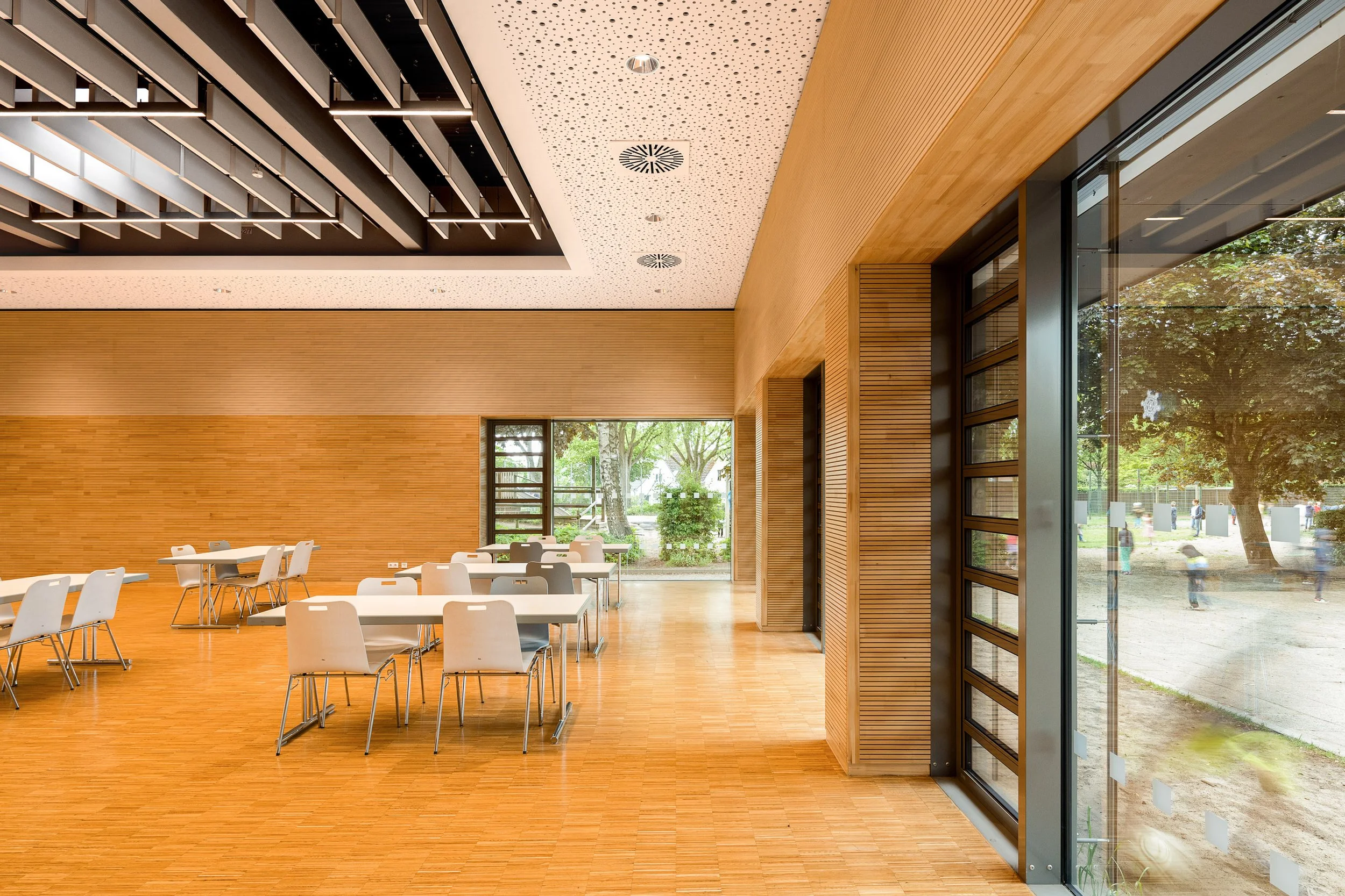 2022-028 N.Röhr - HCS Aula Website 14.jpg