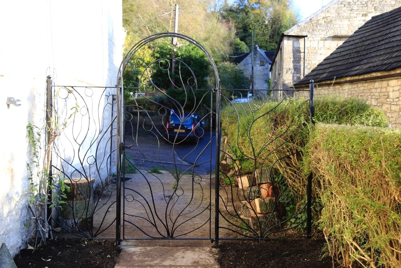 Single Gates (7)
