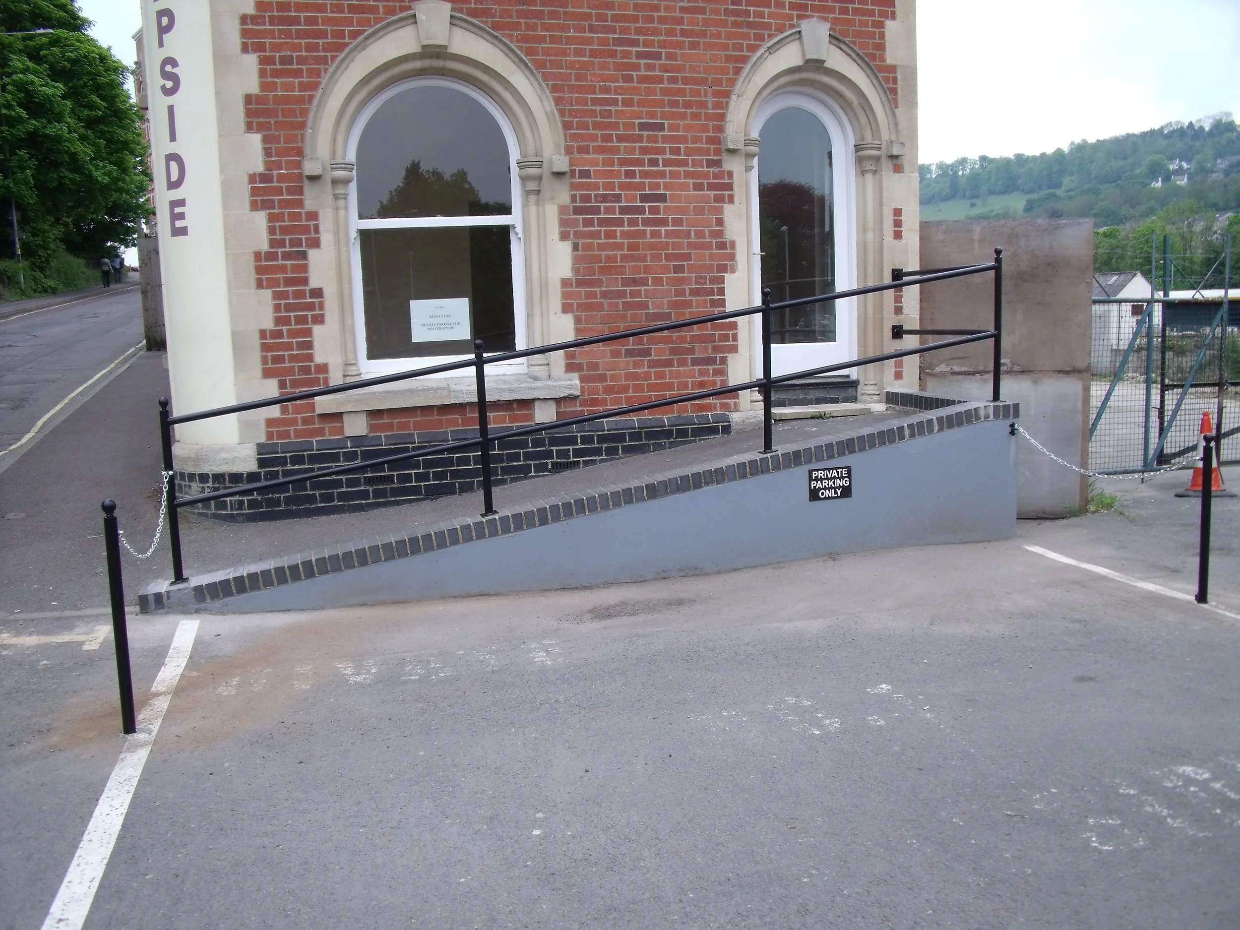 Handrails (6)