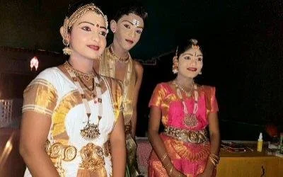Palm Tree Indian Dancers web 400.jpg