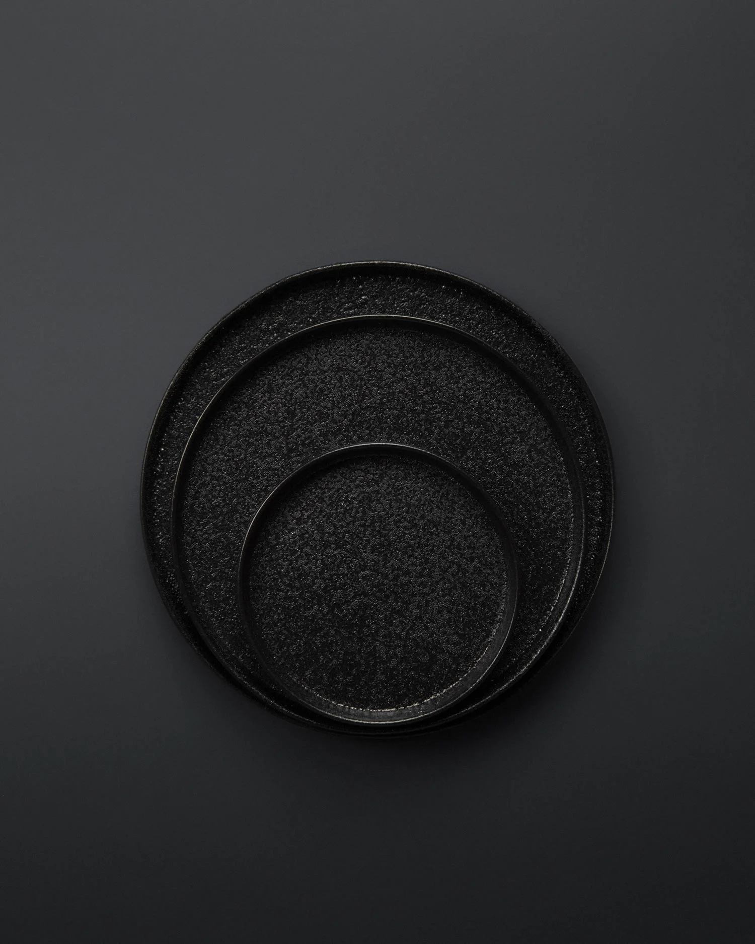 svart-yuzu-plates-2.jpg