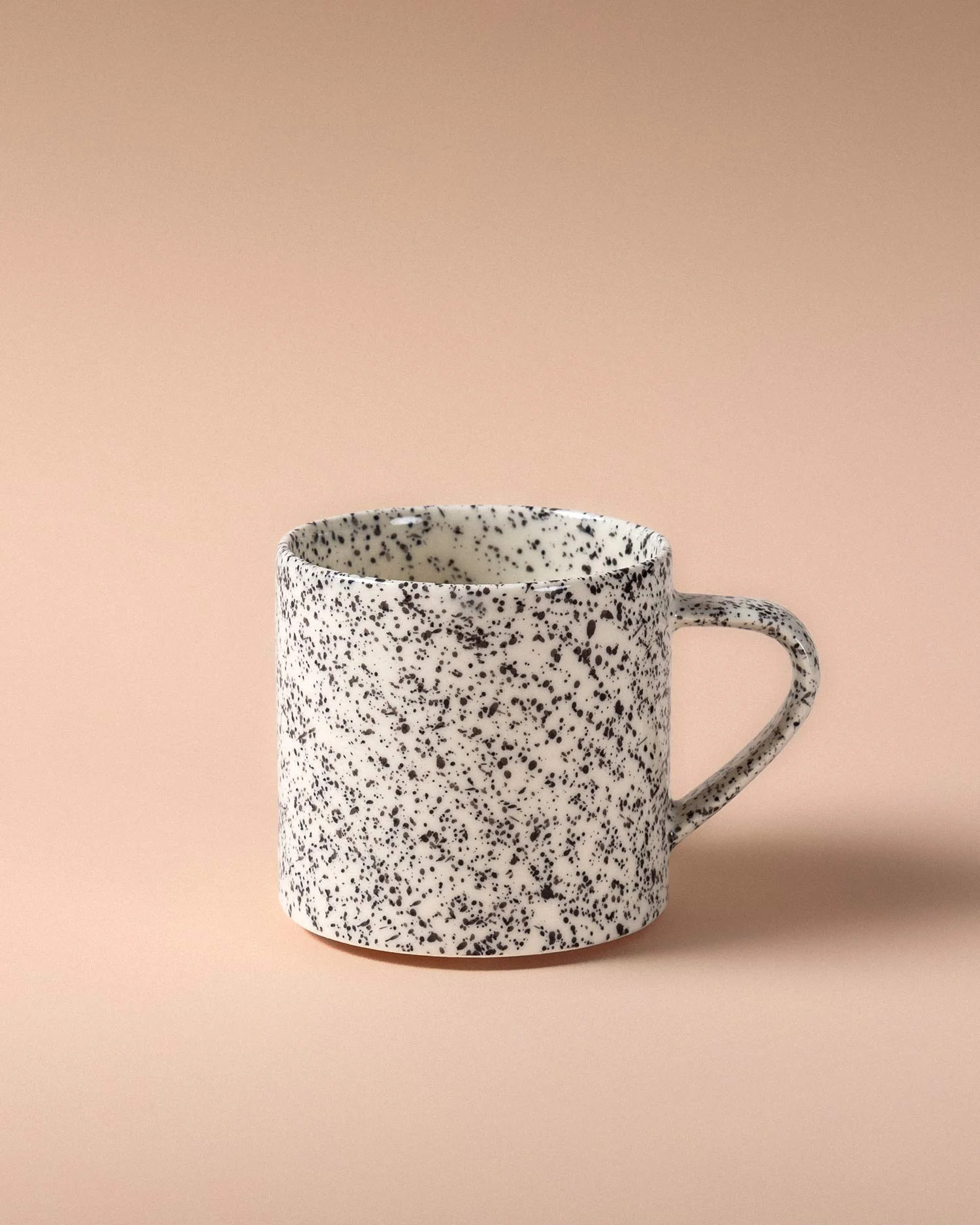 nebolusa-coffee-cup-black-1-pp.jpg