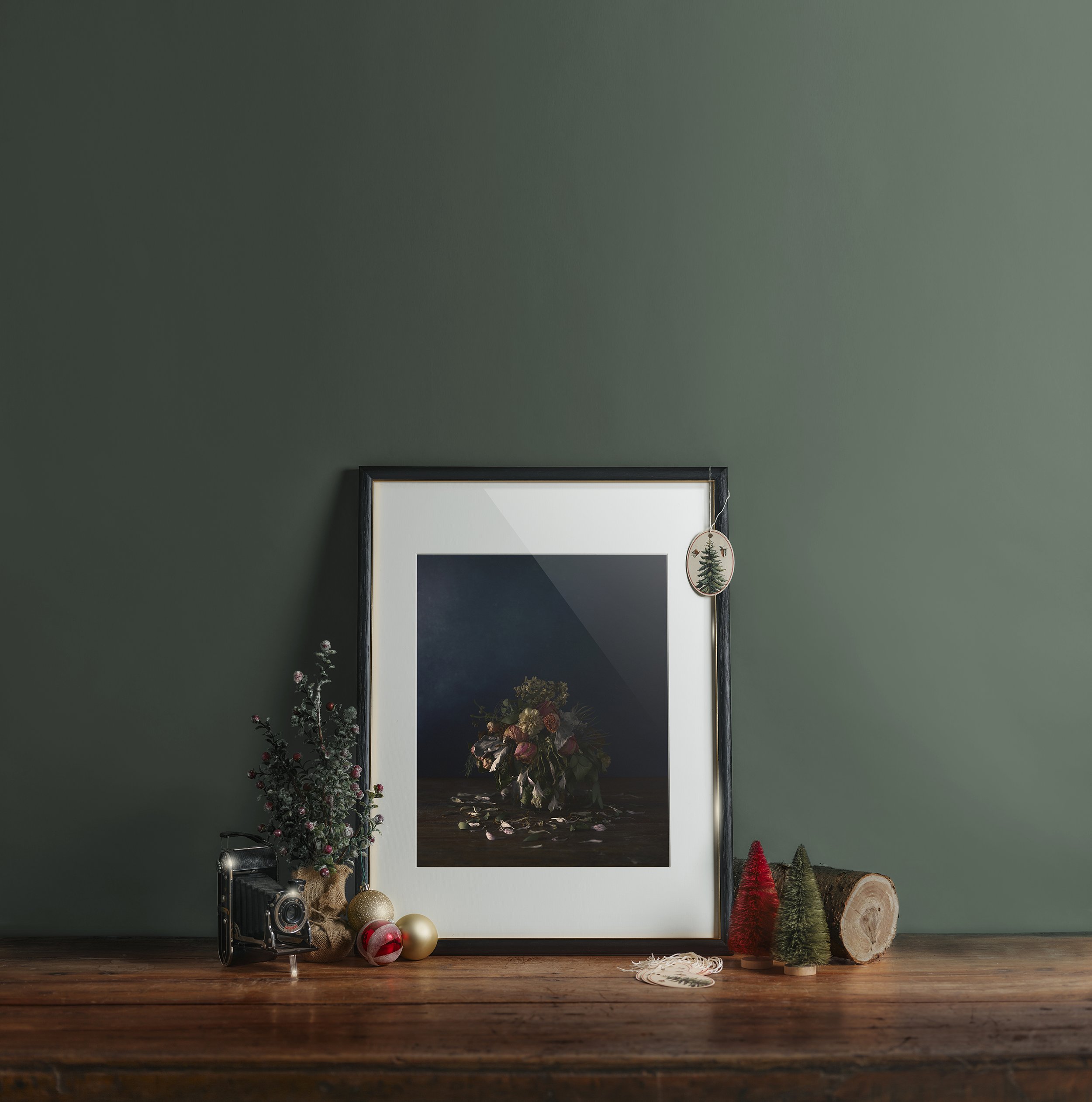 Holiday202451375_11x14_V-StillLifeFlowers-LR.jpg