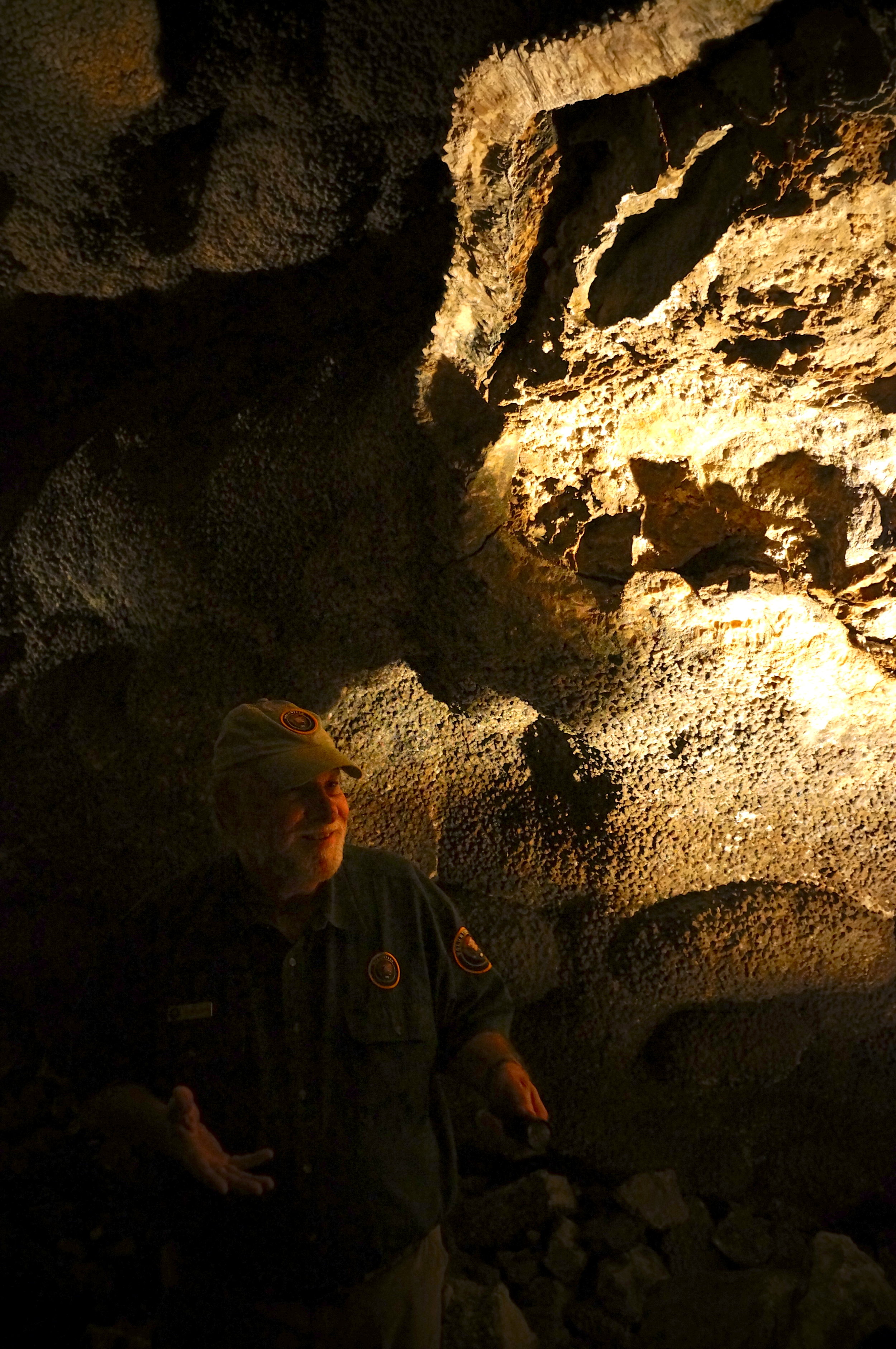 jewel-cave-guide-south-dakota_8193979470_o.jpg