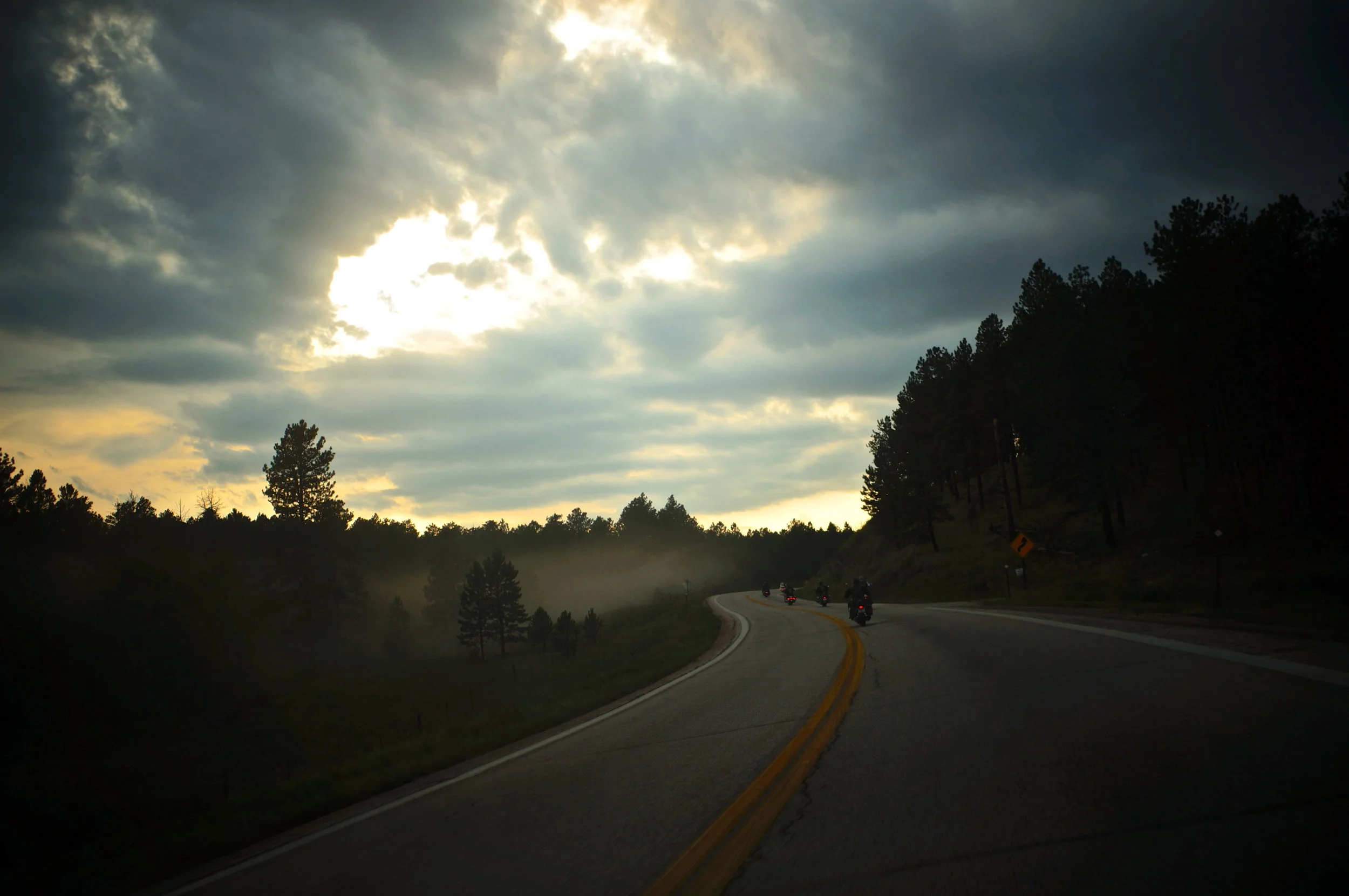 road-into-sturgis-south-dakota_8192900111_o.jpg