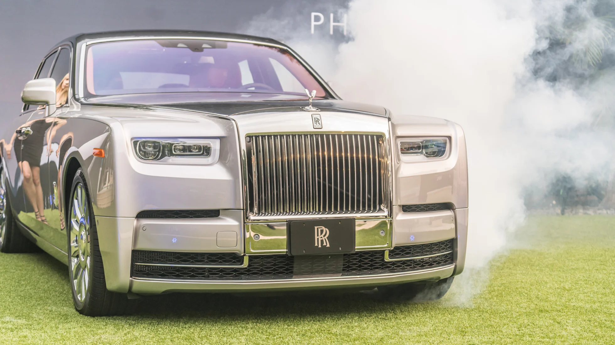 Phantom Unveil-3.jpg