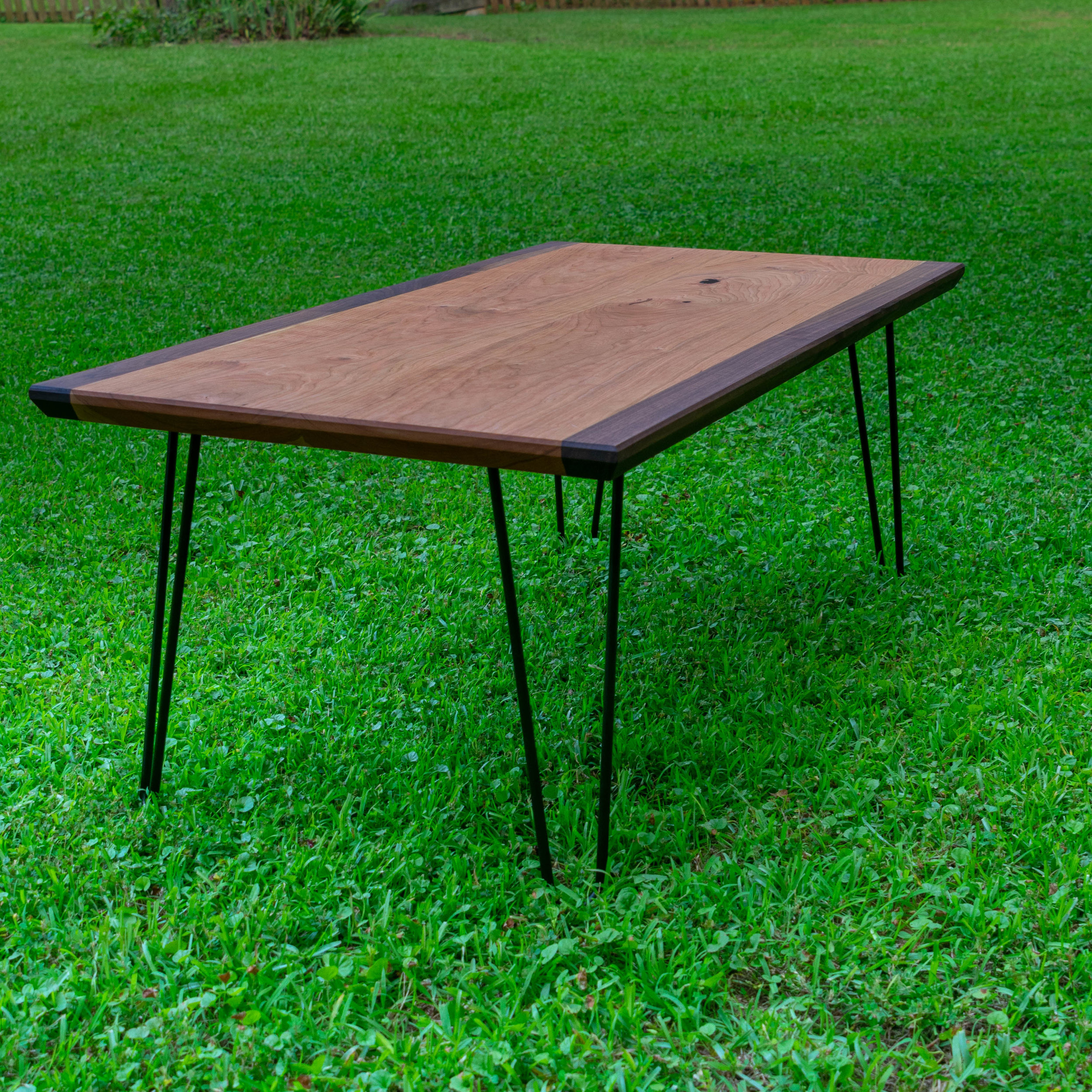 Modern Coffee Table With Hairpin Legs