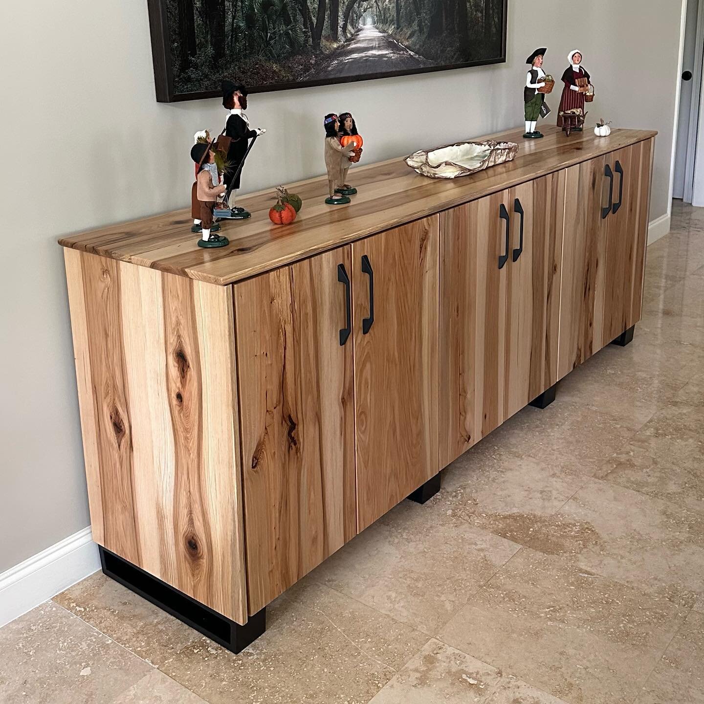 Modern Pecan Credenza with grain matched doors, sides, and top. 

Pecan and hickory trees are basically the same tree. They have very similar grain textures and colors. The main difference is the size of the nut produced. 

#woodworking #customfurnit