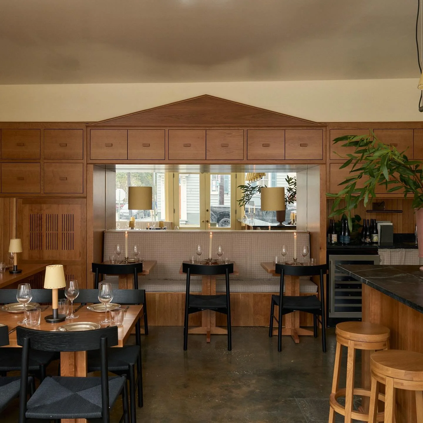 @mercichs settled at 28 Pitt St is a gem like none other. Spectacular food, southern hospitality, and pretty nice millwork in our opinion. Grab a table sometime 🥂