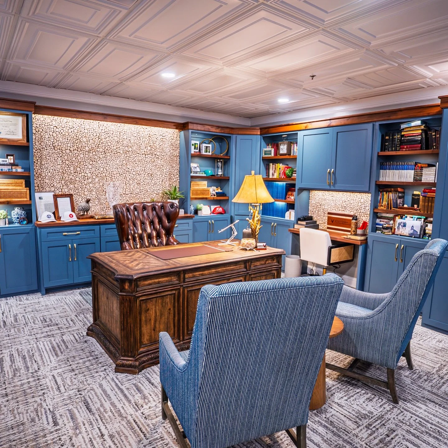 Office upgrade ✅
&bull;Paint Sherwin Williams Smokey Blue
&bull;Walnut shop made trim and shelving
&bull;Walnut counter tops
&bull;Inner cabinet lighting
&bull;Solid wood drawers on undermount soft close slides
&bull;Soft close doors with snazzy bras