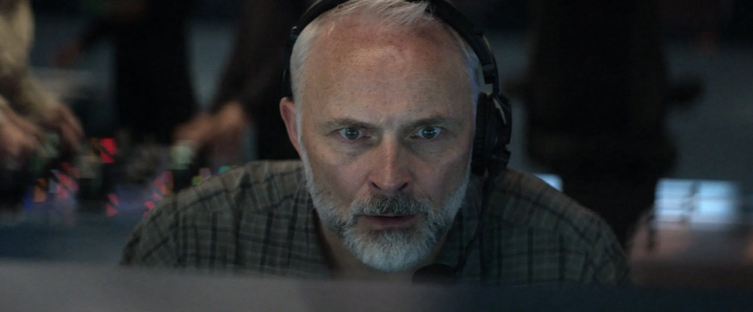 Last-Breath-Cast-Peacock-Mark-Bonnar-Craig.jpg