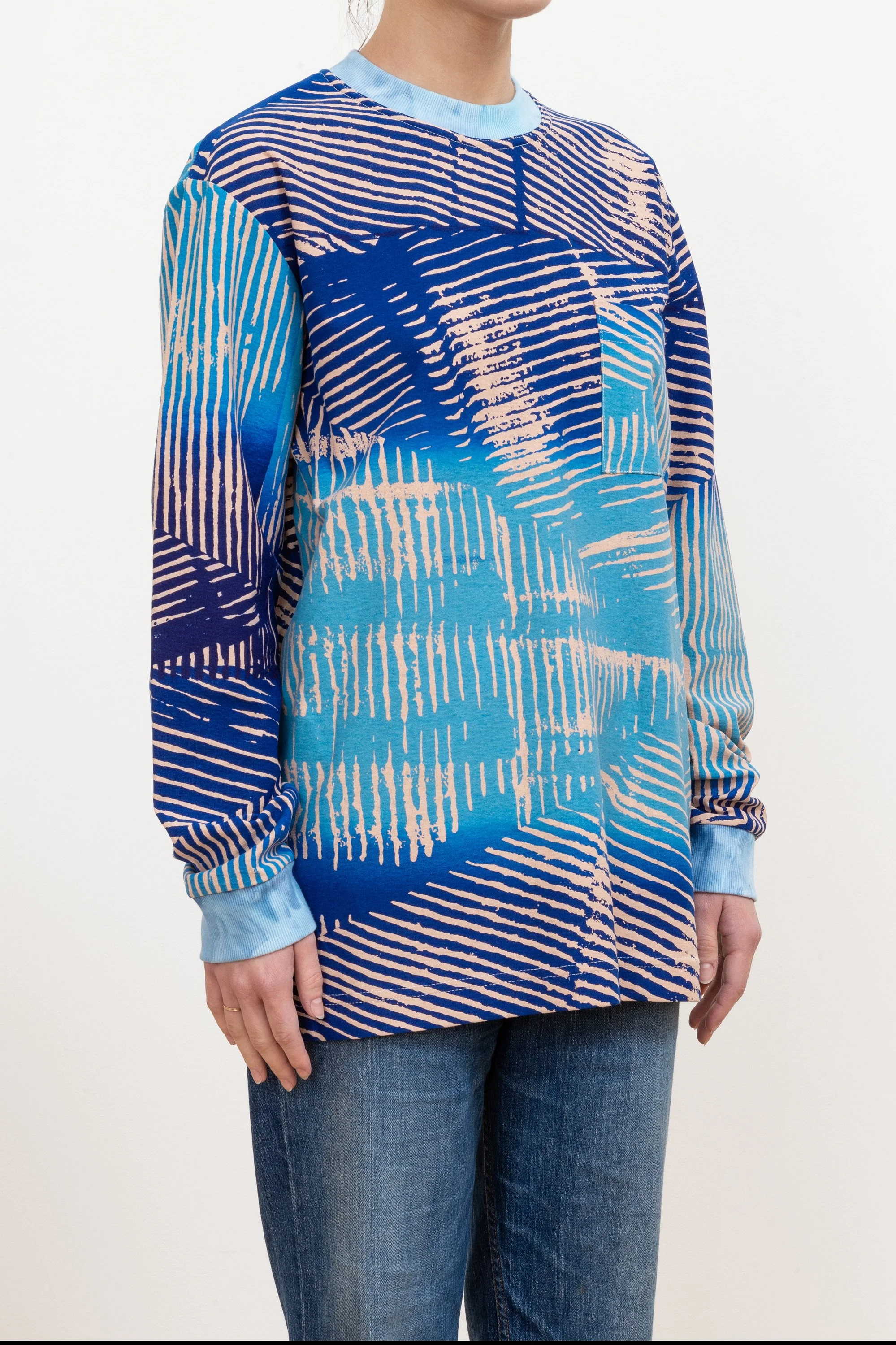 11-09-22 LB shirts-21.jpg