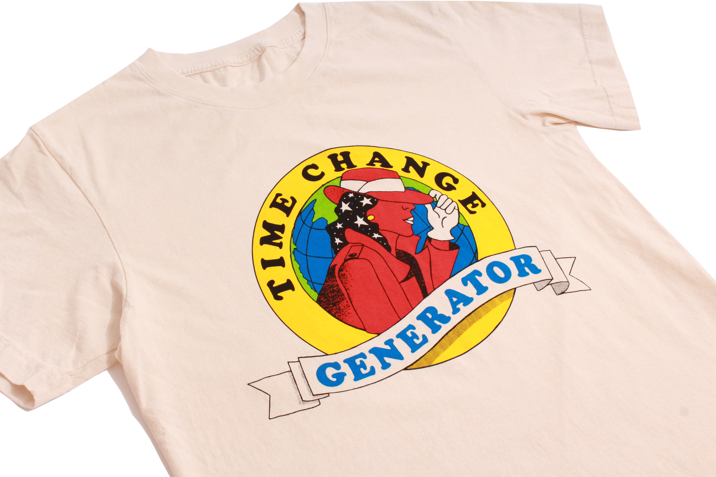 2025_tee-ss_WhenInTheWorld_Cream_oblique.png