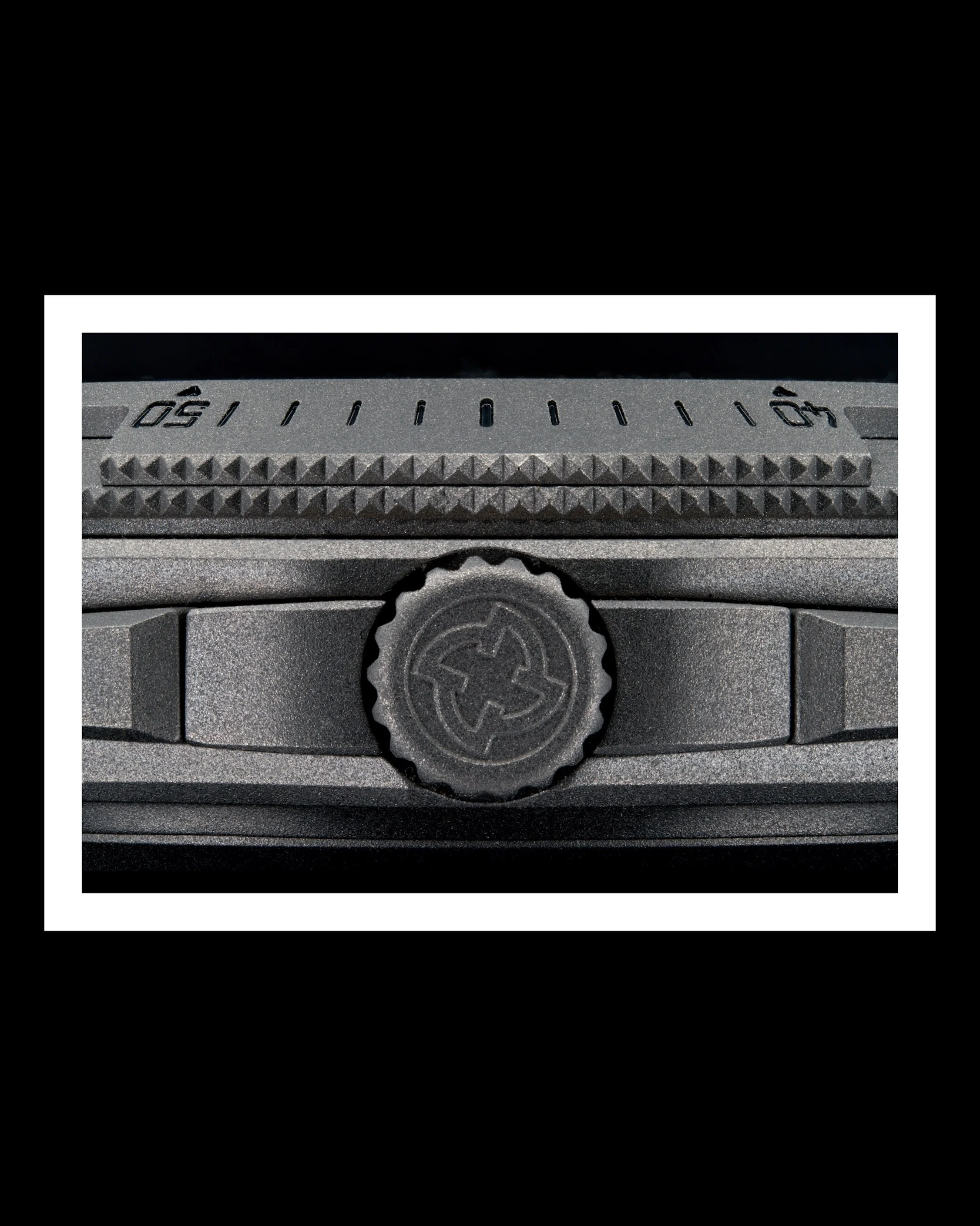 When you get close enough, a watch almost becomes a work of art.
Details, textures, materials, and surfaces you normally never notice suddenly take on a completely different life.

This close-up is a focus-stacked image of the same watch featured in 