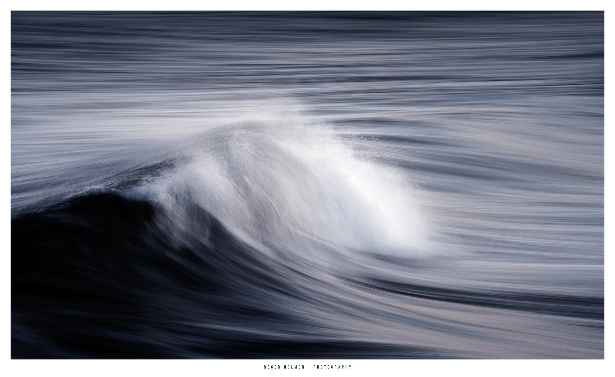 Waves on the ocean with motion blur effect