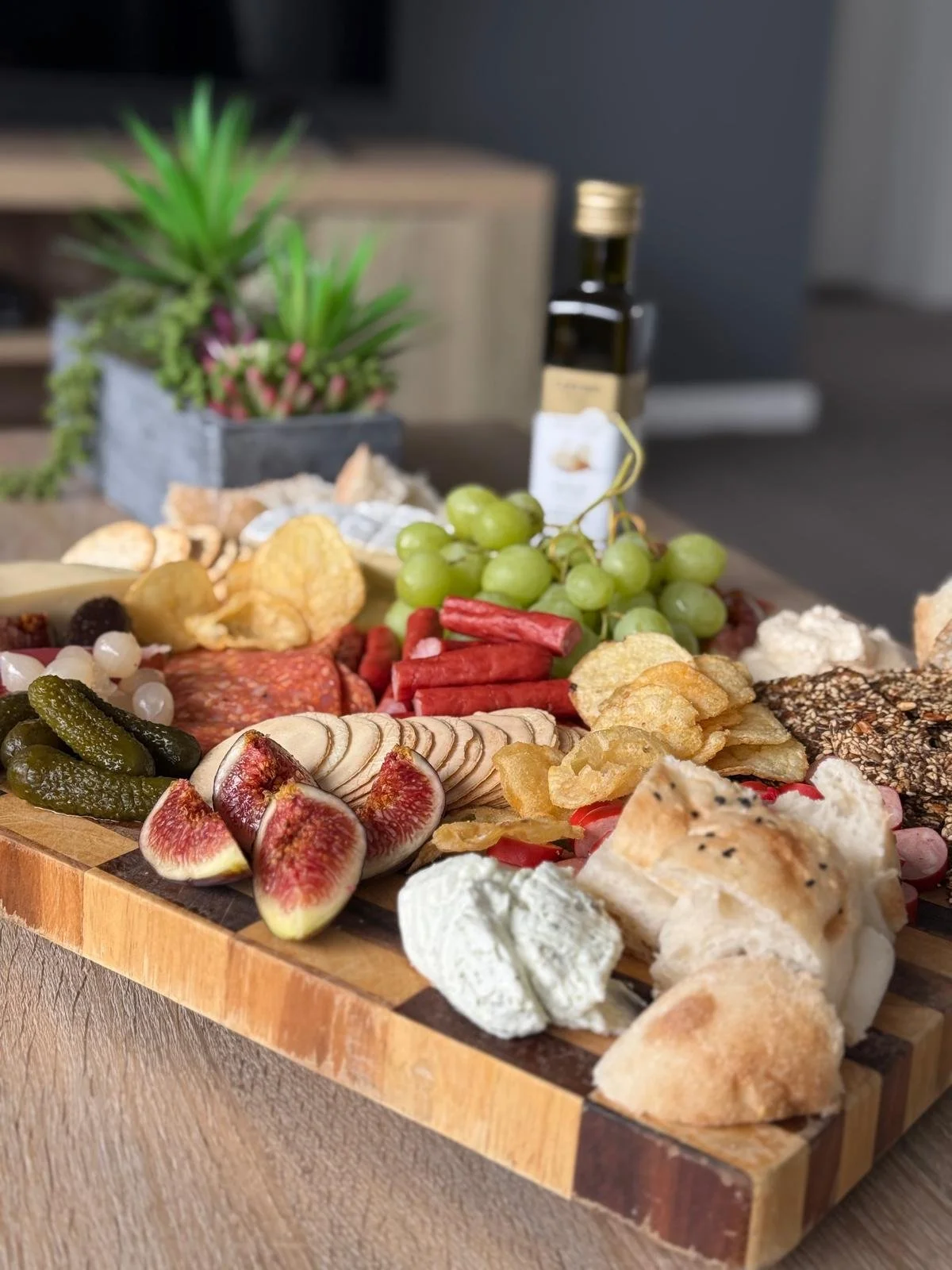 How to Create the Perfect Cheese Platter