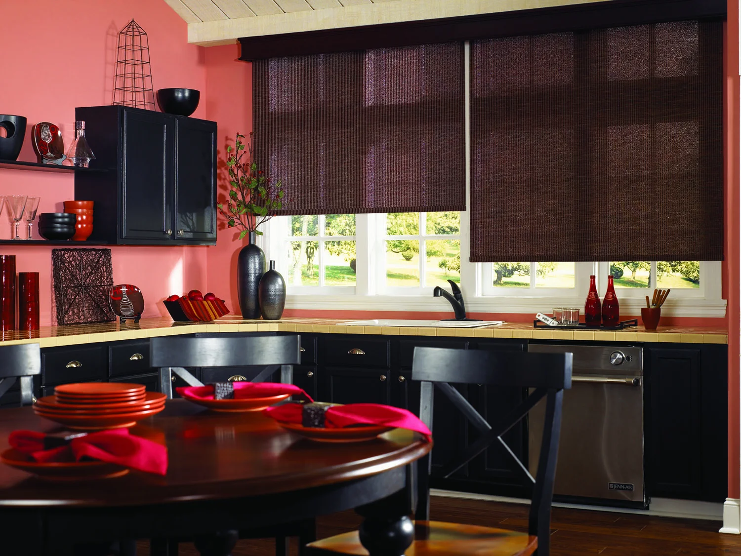 Rollershade03.jpg