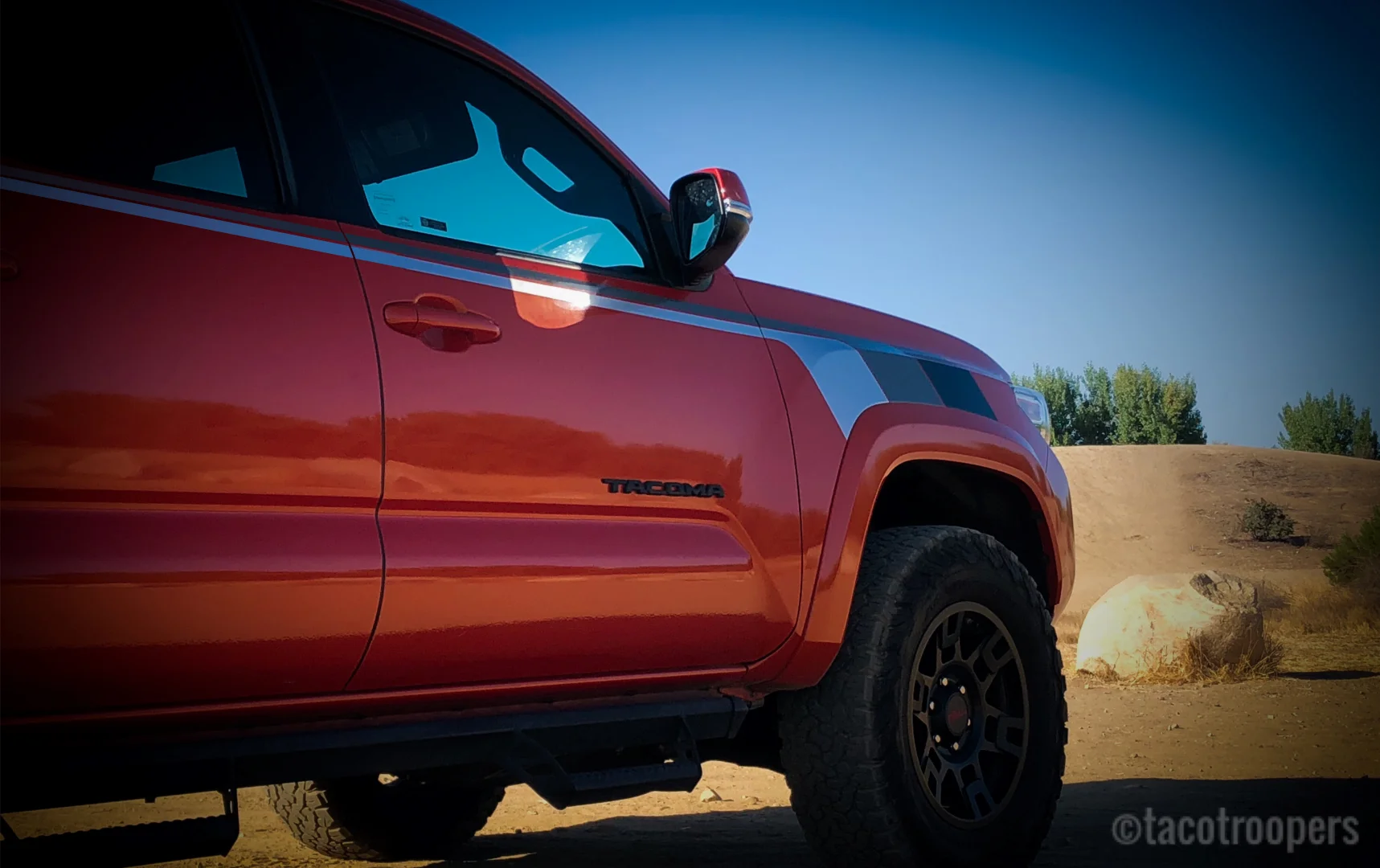 Monochrome theme - "B. T. F" side stripes (front with extended pinstriping)