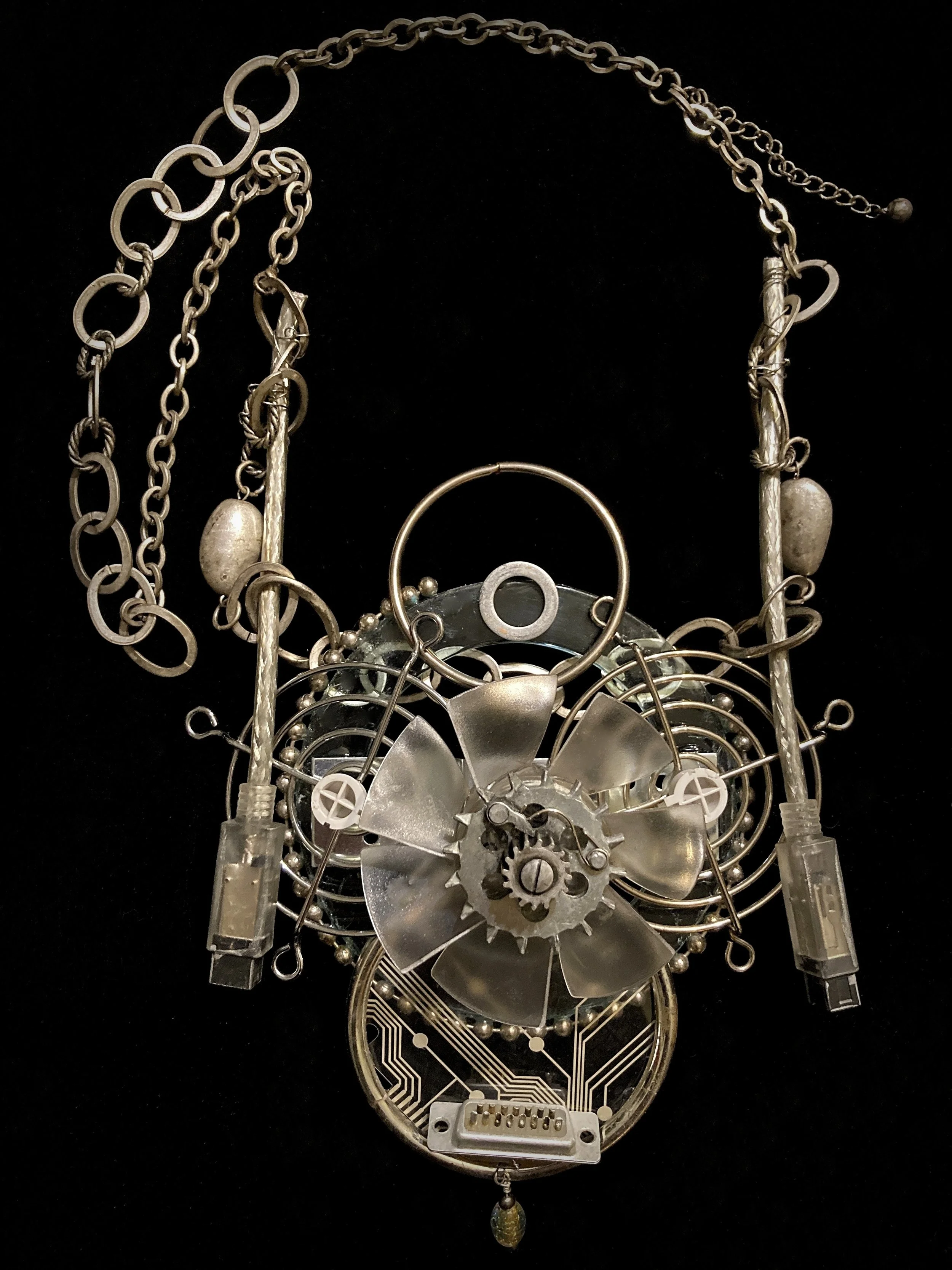 Fan-tastic Statement Necklace