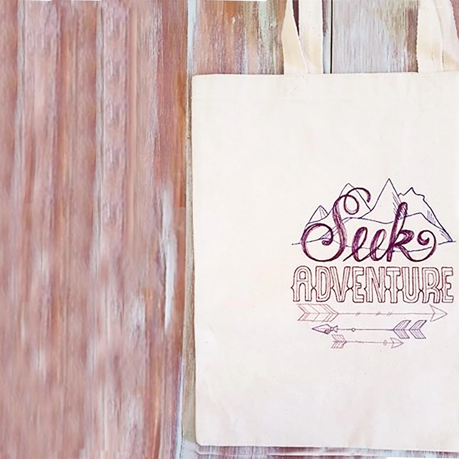 seek adventure tote back closeup2.jpg