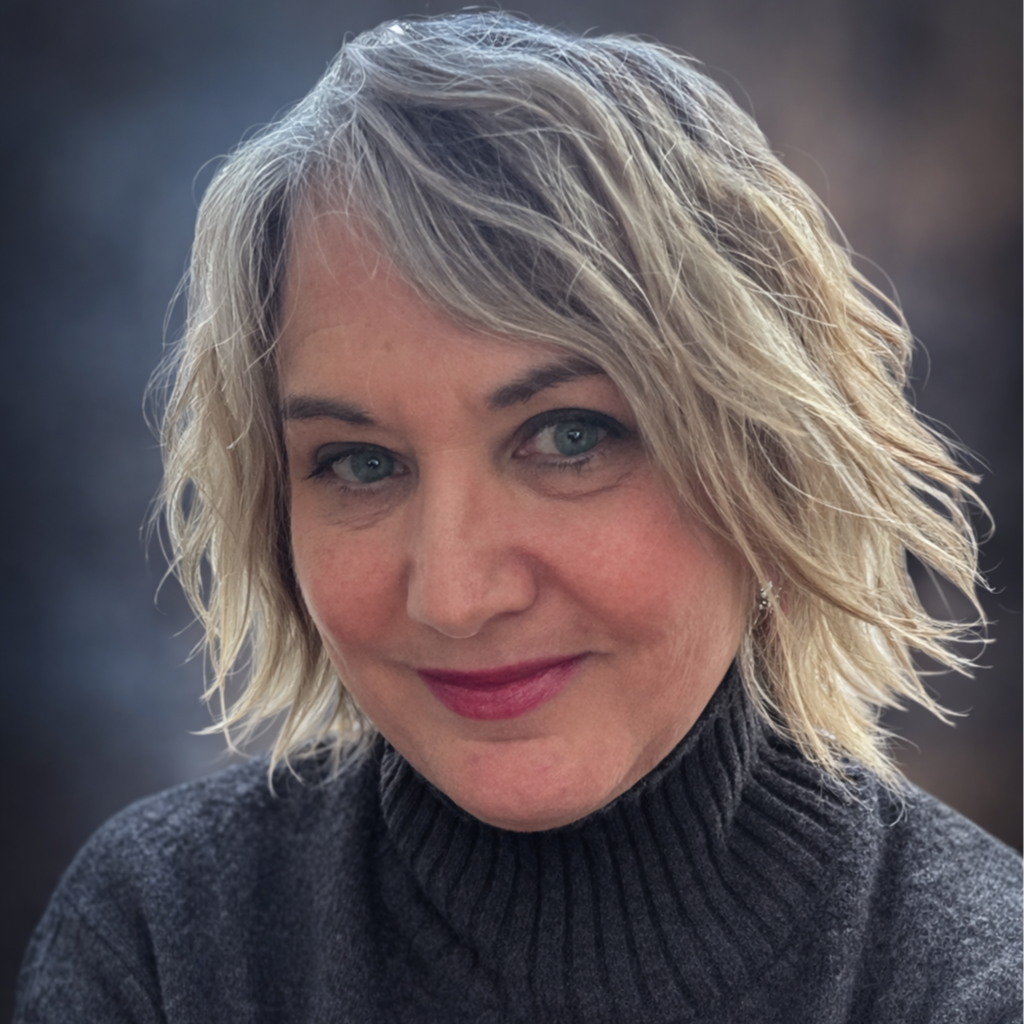 Photo of Lisa Smith.