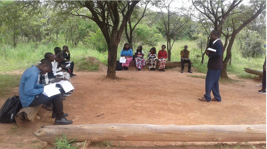  Zambian health authorities require meetings to be small groups meeting in open air. Ndola (Copperbelt). 