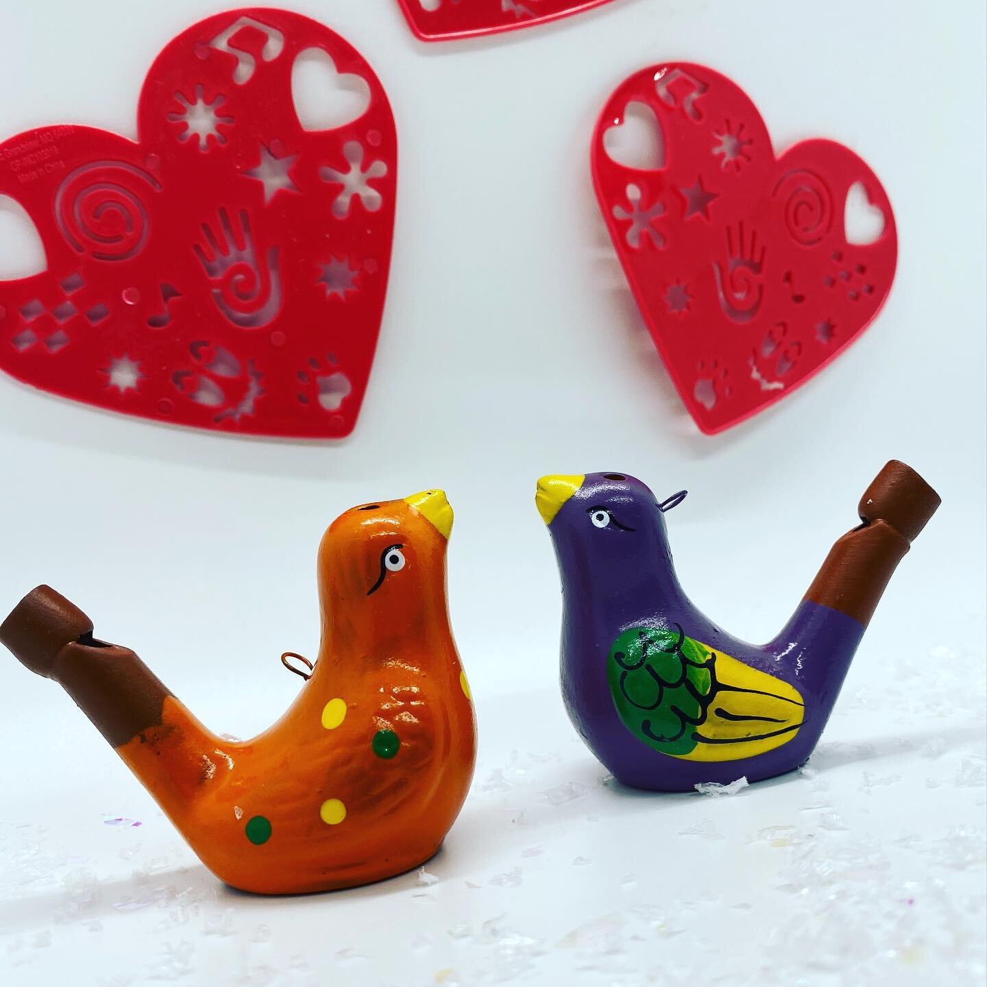 Happy Valentine&rsquo;s Day to all the crazy love birds out there! Hope you&rsquo;re having a wonderful day! 

#valentine #lovebirds #waterwhistle #instruments #musicalkids #instrumentsforkids #elementarymusic #musicteacher #subscriptionboxforkids #m