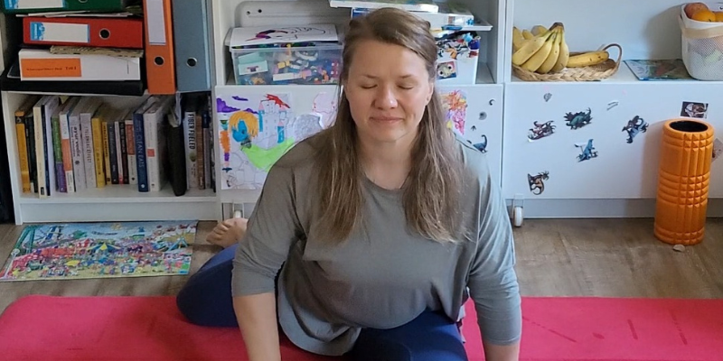 #67: Quick Back Exercises for Busy, Tired Mums: Strengthen Your Back and Boost Your Energy in Just 5 Minutes
