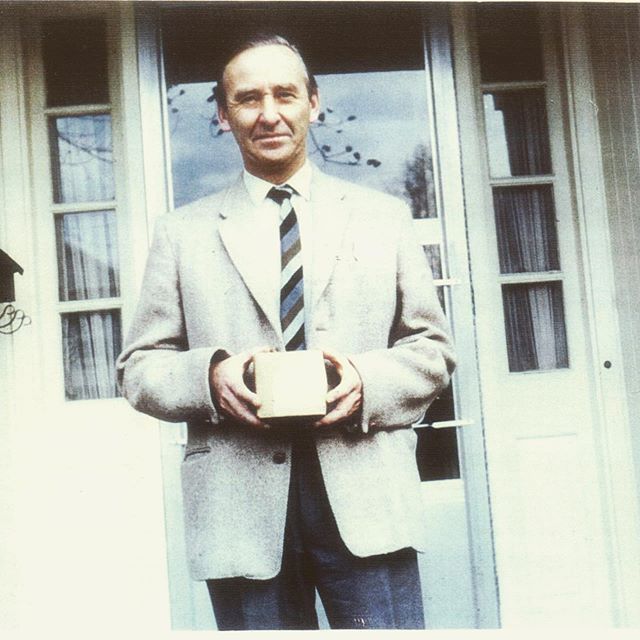 What divine timing 🌖 I have to share this incredible anniversary 50 years since man landed on the moon and my dad represented Australia at the Apollo 11 launch 🔥here he is holding a very precious box with a bit of moon rock inside and a certificate