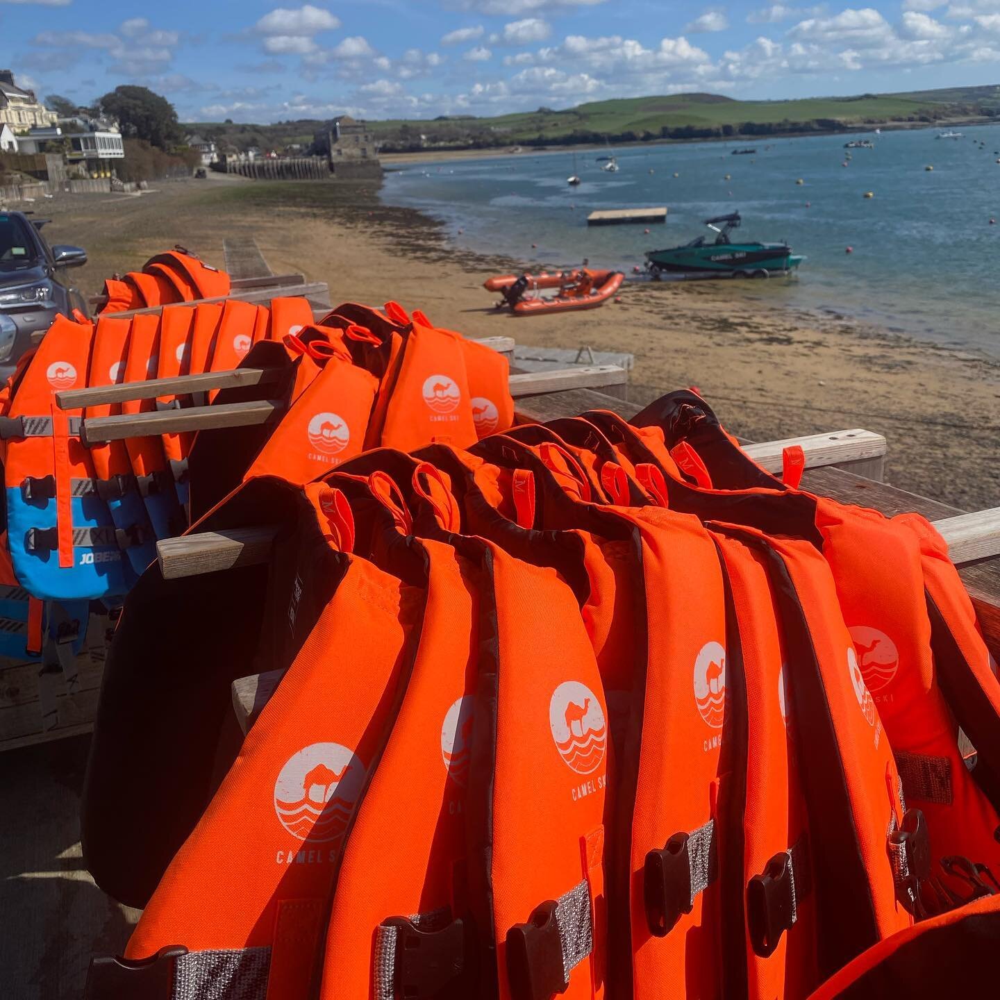 We have replaced all our life jackets and have LOADS of old jackets for sale! All in good condition but we like to keep things fresh. They will be online soon&hellip;or pop down and ask. Only &pound;15