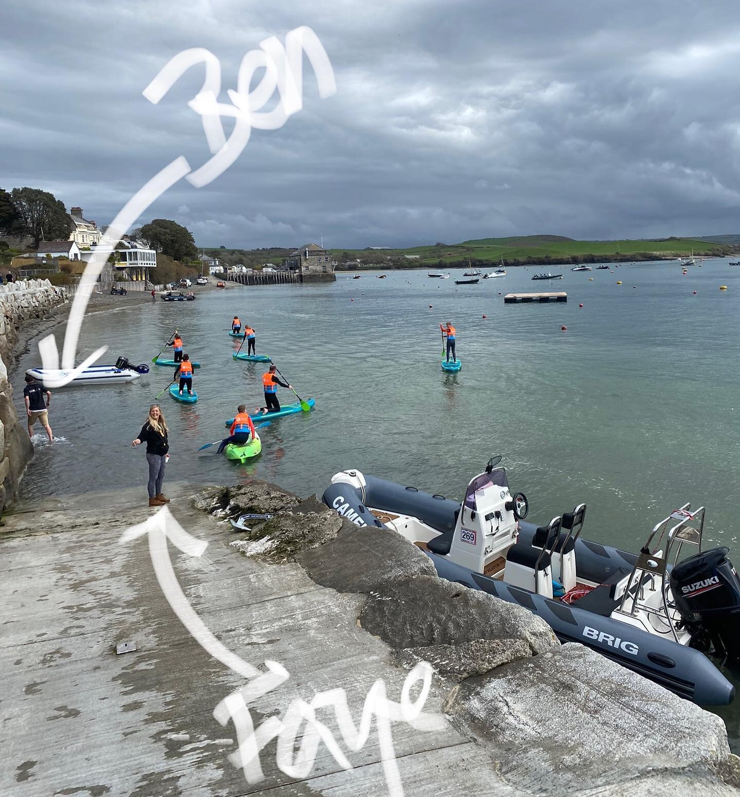 Meet Faye and Ben! These two will be looking after the paddlesports for 2022 👌 #insafehands 
Keep an eye out as Faye will be bringing back the famous #paddleandprosecco

#jobesup #paddlepatrol #standuppaddleboard #whatSUP #estuaryexplorer # balance 