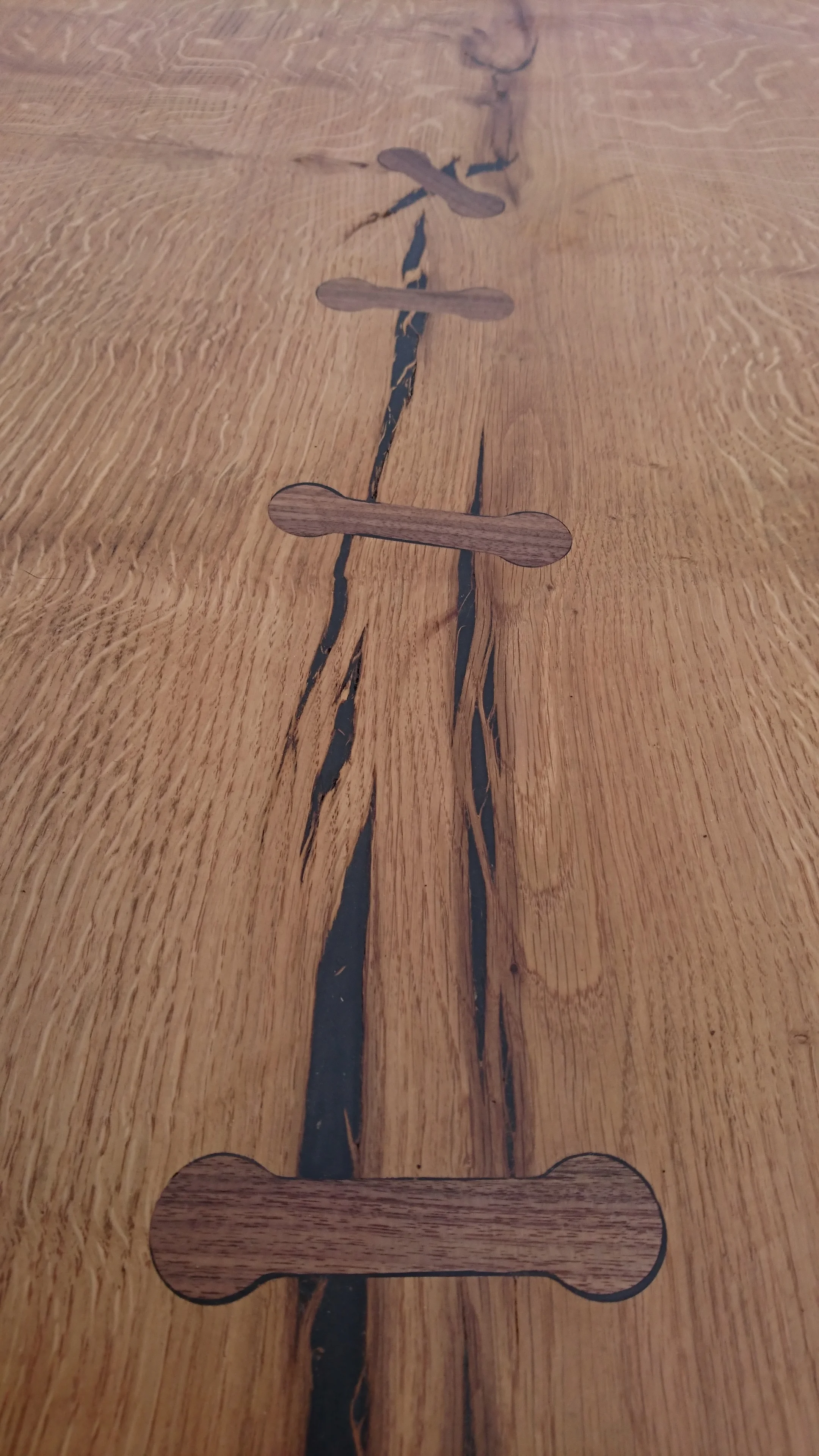 bow tied oak table