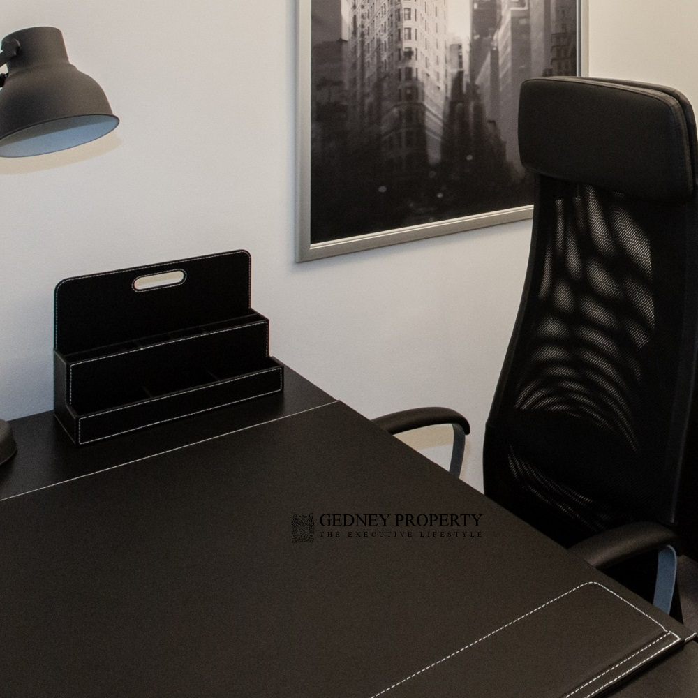 18_carters_walk_room_study_chair_1000_1000_v1.png