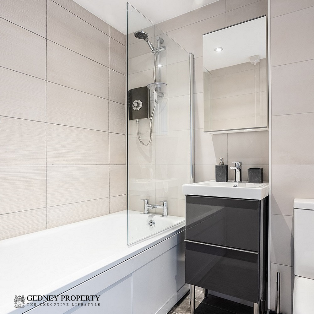 13_carters_walk_room_bathroom_EF_out_1000_1000_v1.png