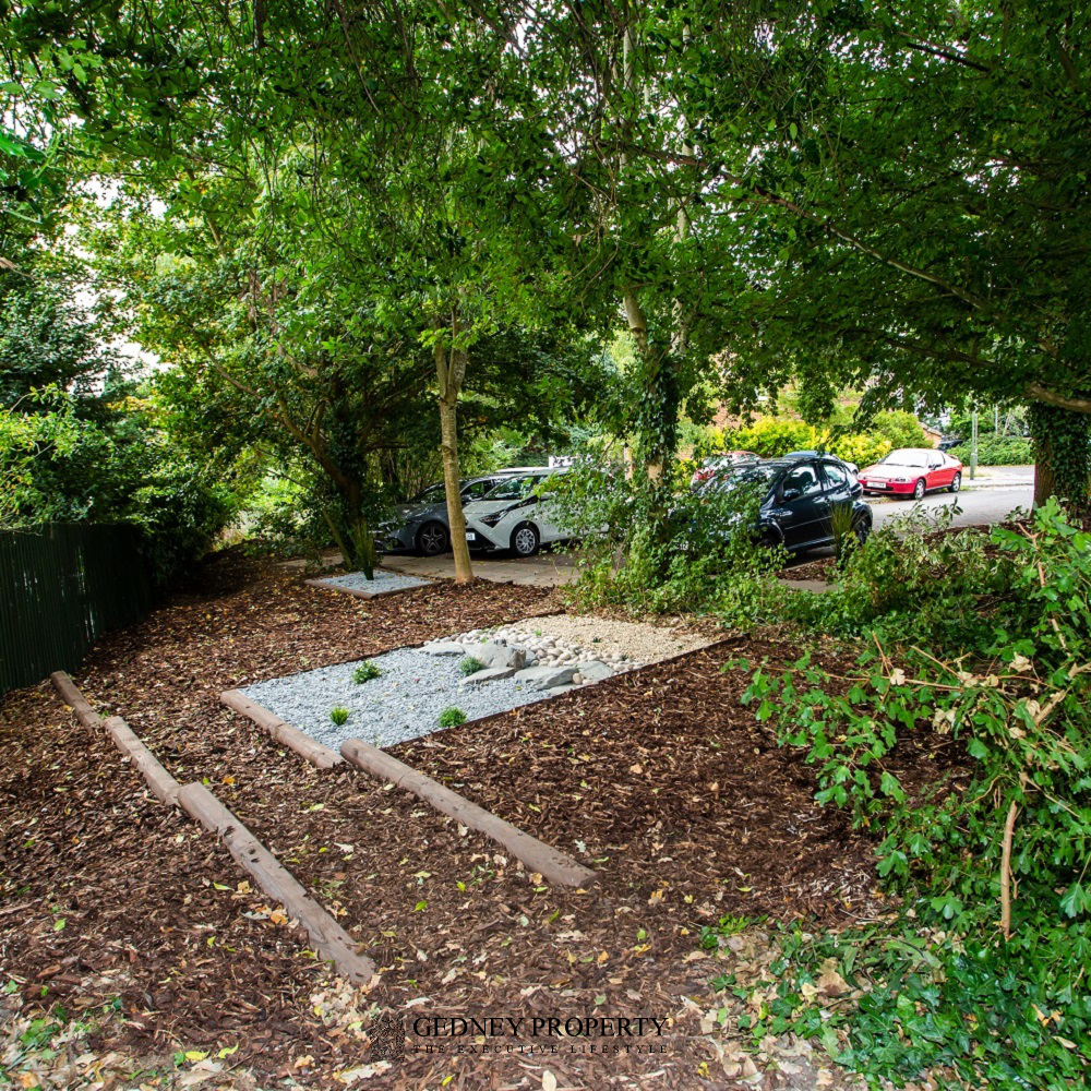 18_carters_walk_secret_garden_down_1000_1000_v1.png