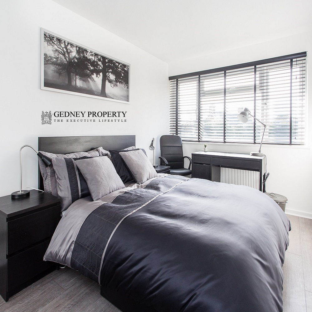 13_barrie_road_bedroom_one_wide_1000_1000_v1.png