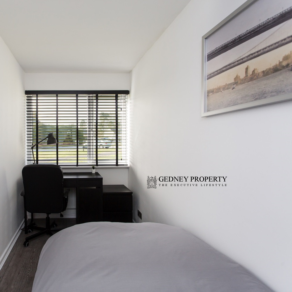 13_barrie_road_bedroom_four_wide_1000_1000_v1.png
