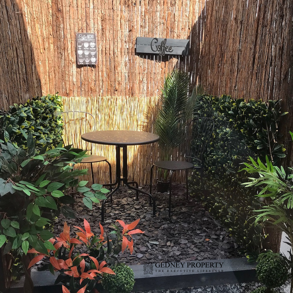 13_barrie_road_coffee_garden_1000_1000_v1.png