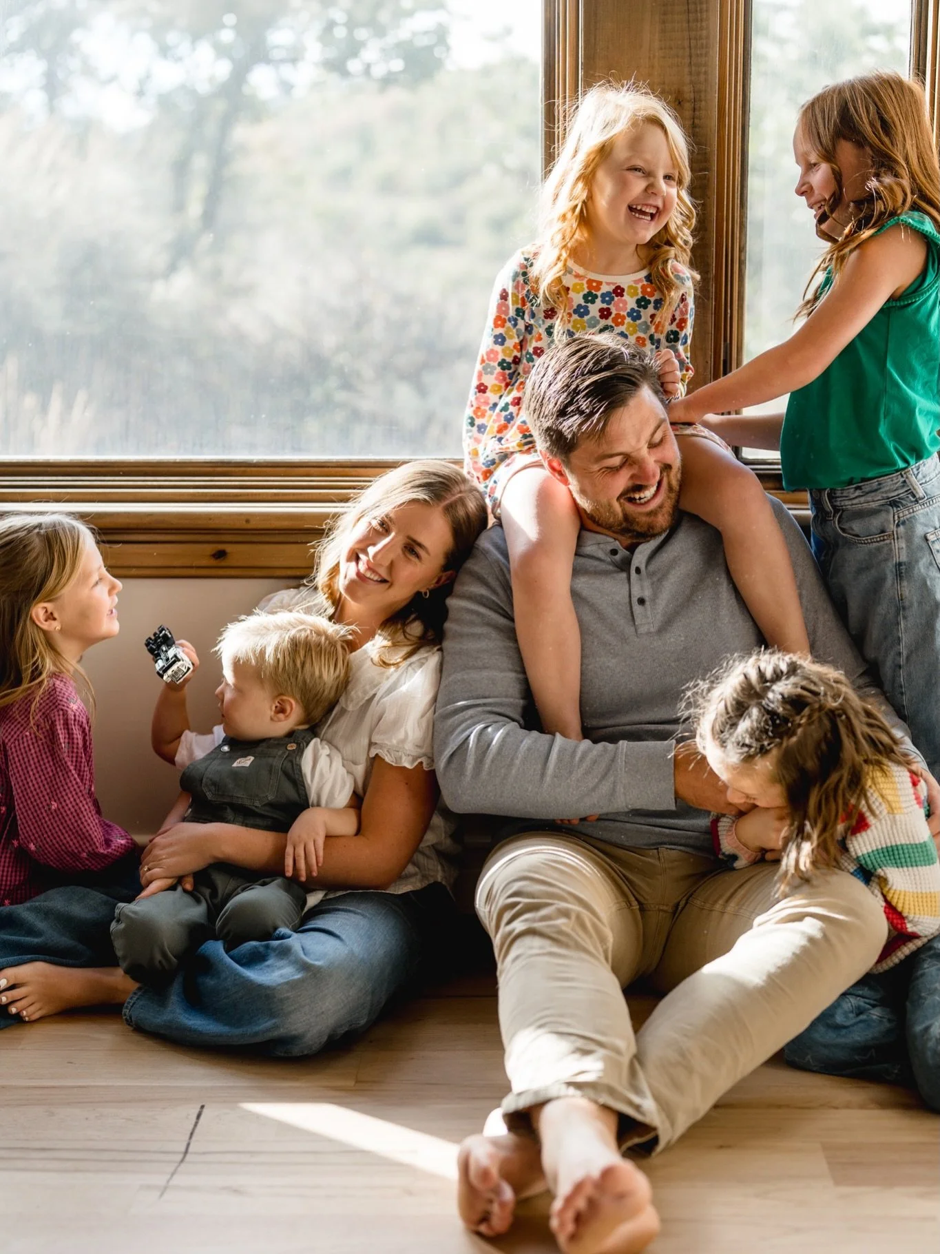 Give me a big family, a room full of beautiful light, and a whole lot of chaos and I am HAPPY.

I love the movement. The big personalities. The kids doing their own thing while everyone else is laughing about something entirely different. All the lit