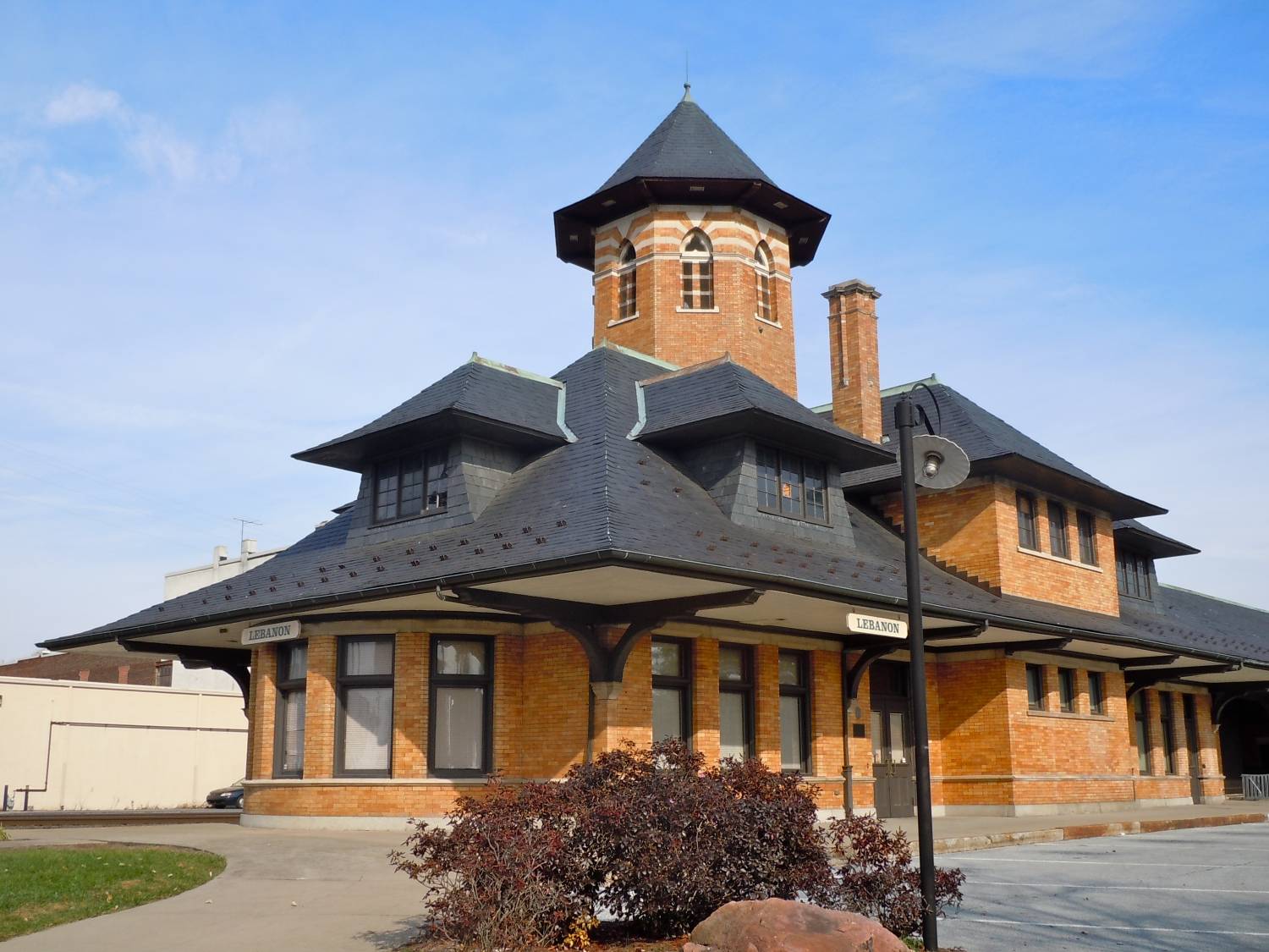 Lebanon - Reading Railroad station on Eighth Street - Photo Credit: By Smallbones - Own work, CC0, https://commons.wikimedia.org/w/index.php?curid=17360951