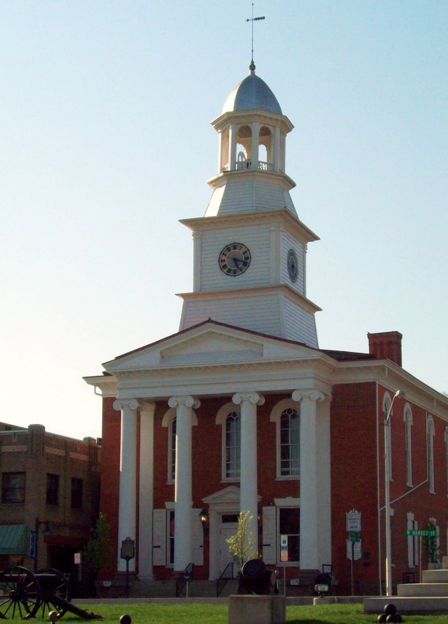 Mifflin County Courthouse - Photo Credit: Pubdog [Public domain], via Wikimedia Commons