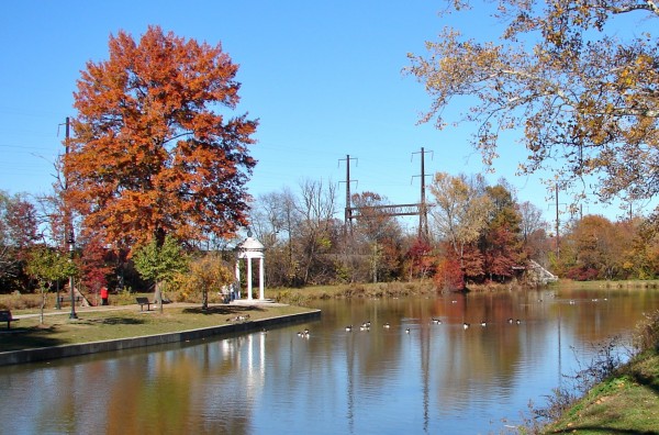 Delaware Canal - Photo Credit: Smallbones [Public domain], from Wikimedia Commons