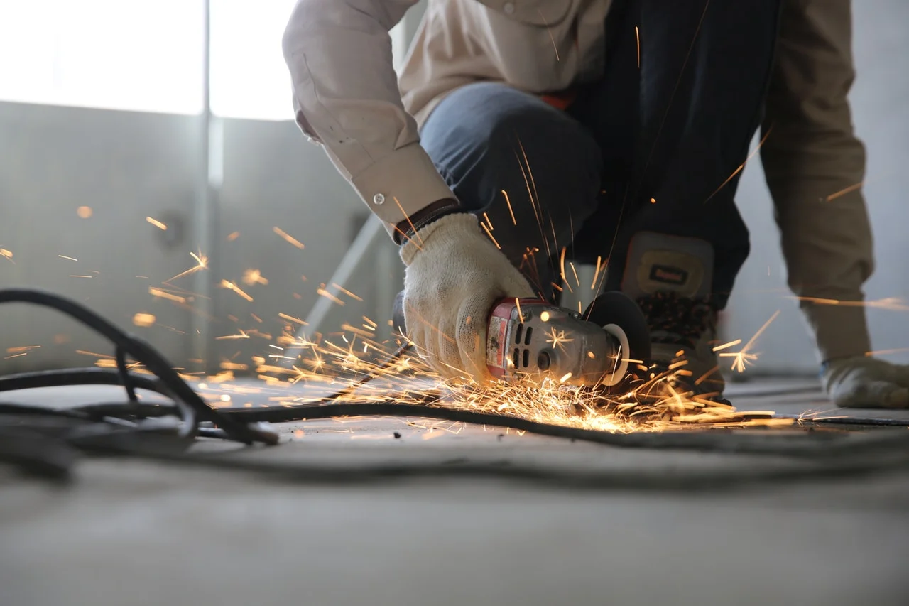 mitre saw.jpeg