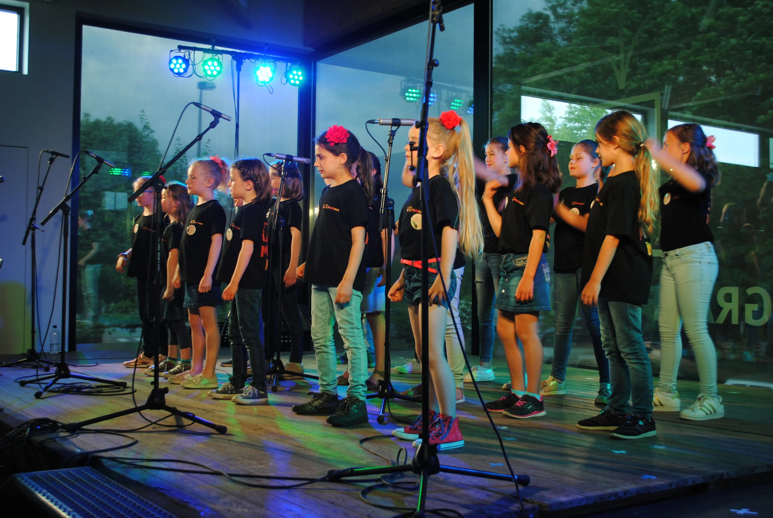 Kinderkoor Zazoe even on hold...