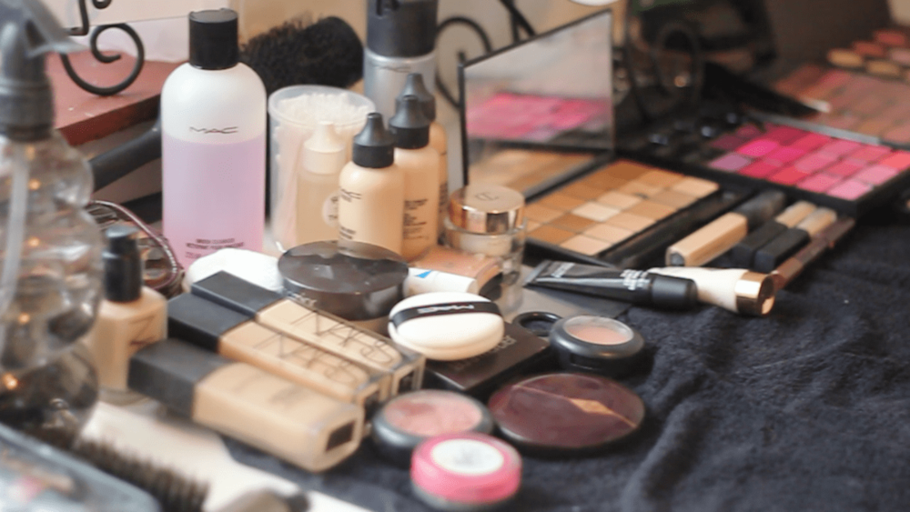 3 Essential Makeup Products the Pros swear by! — Carola Moon The Life Coach for Ambitious Who Want More