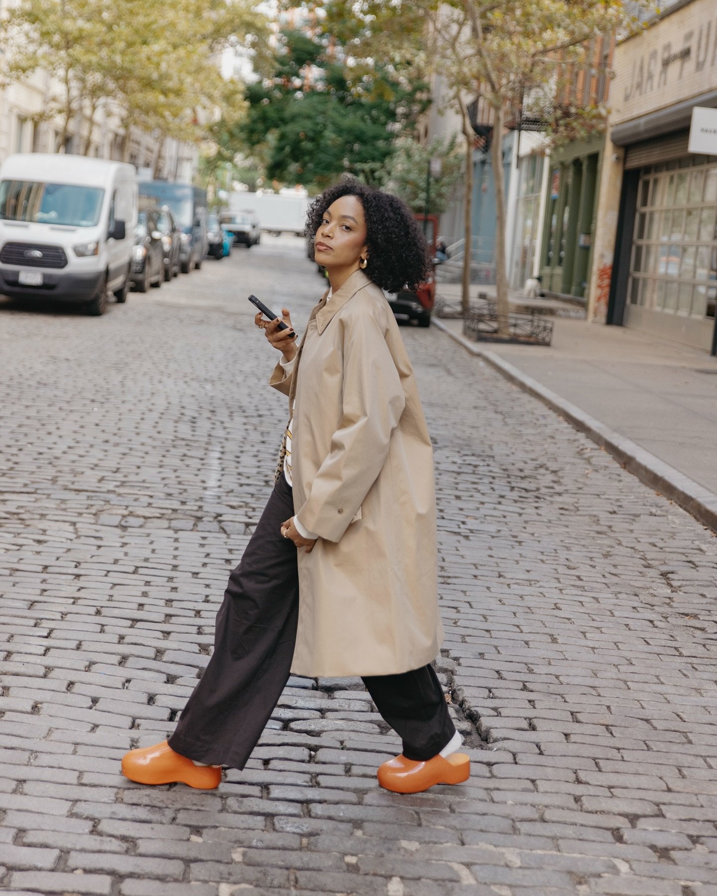 We got together with @nanamica_newyork and some of our friends last month 🌦️☔️✨ Ready for all weather!

@kalysse.a wears the @nanamica Balmacaan Coat in Beige

@yanggoh wears the nanamica Wool GORE-TEX Cadet Coat Down Line in Navy

@okdeon wears the