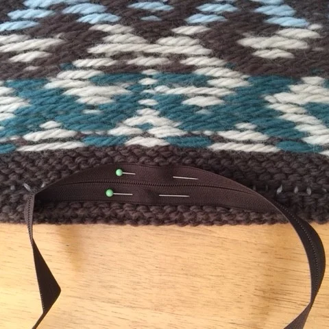 zipper on Fair Isle pillow